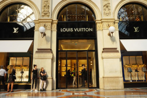 Louis Vuitton: maseczki zamiast torebek