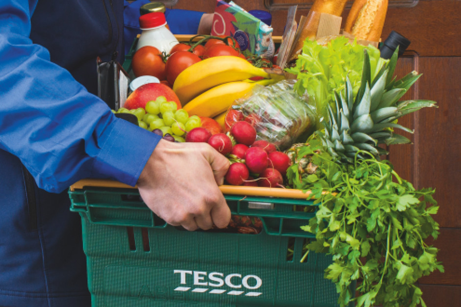fot. za tesco.pl E-sklep sieci Tesco przeżywa oblężenie. Sieć angażuje do pomocy taksówki