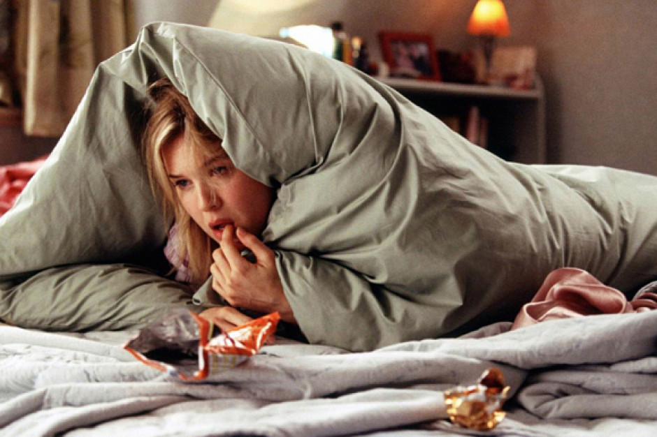 fot. kadr z filmu Bridget Jones W czasie kwarantanny Hiszpanie stosują “dietę Bridget Jones”
