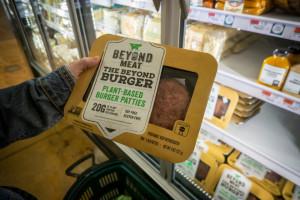 Beyond Meat korzysta na kłopotach firm mięsnych