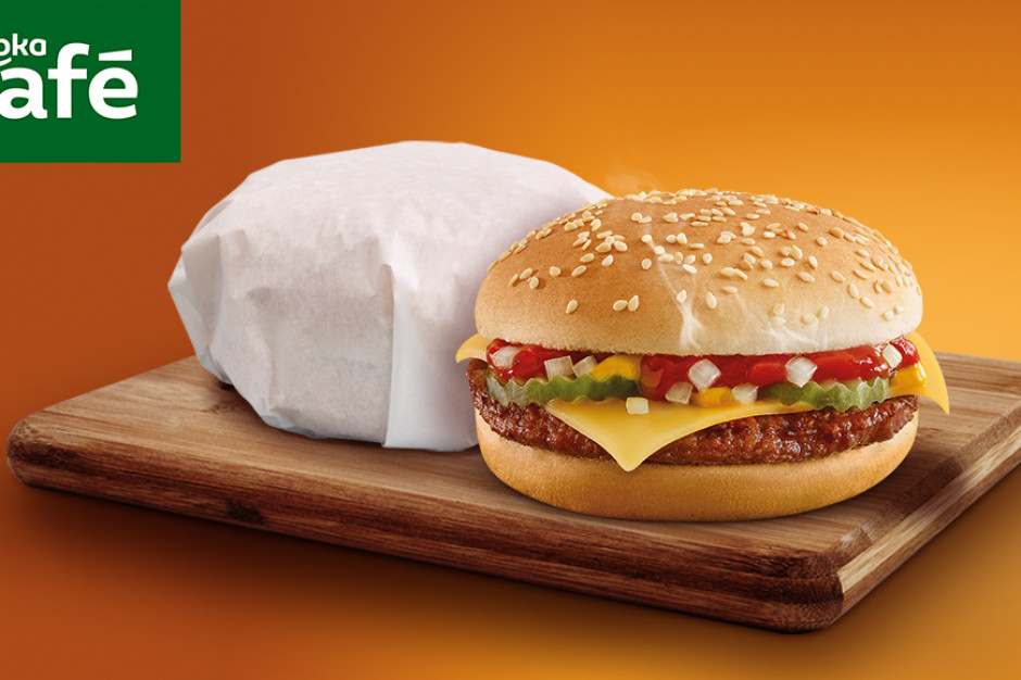 fot. materiały prasowe Żabka sprzedała w miesiąc ponad milion cheeseburgerów