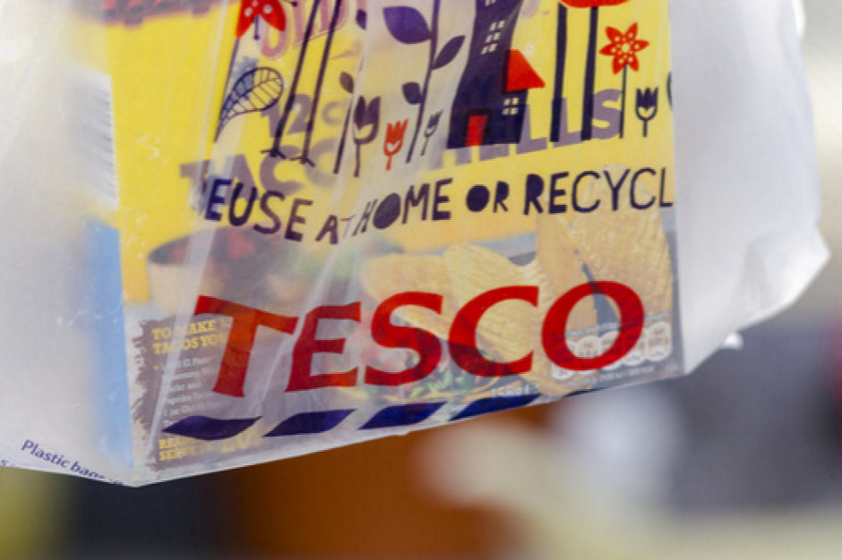 W Tesco trwa wewnętrzne śledztwo, fot. Shutterstock Pracownik Tesco nielegalnie pozyskał firmowe dane. Sprawa trafiła do prokuratury