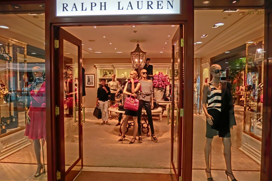 Czarne chmury nad marką Ralph Lauren, firma zmienia kurs