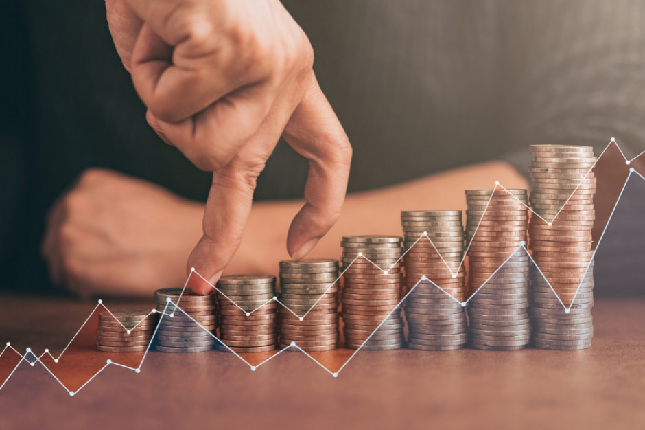 Podwyżka minimum płacowego przyspieszy wychodzenie z kryzysu? Fot. shuttterstock Ekonomiści w większości nie podzielają obaw, że podwyżka płacy minimalnej wywoła zwolnienia
