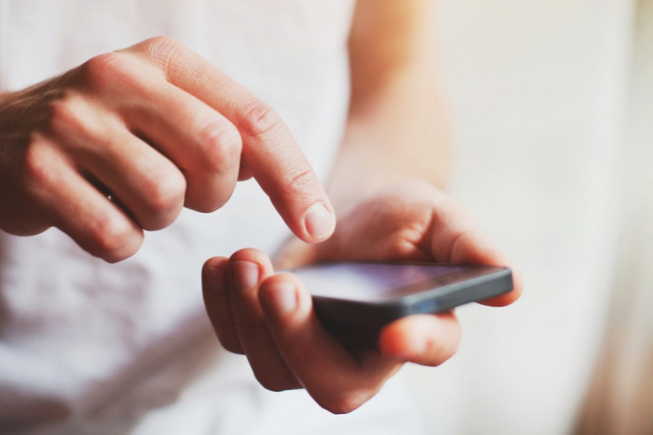 Aplikacje mobilne to silny trend w e-commerce, fot. Shutterstock Badanie: Blisko połowa największych polskich e-sklepów ma własne aplikacje do zakupów
