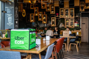Pięć najczęściej zamawianych produktów w Polsce za pośrednictwem aplikacji UberEats