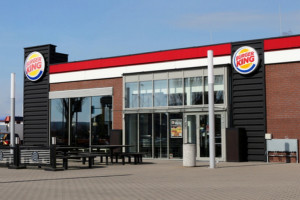 Burger King zachęca, by zamawiać w McDonald's