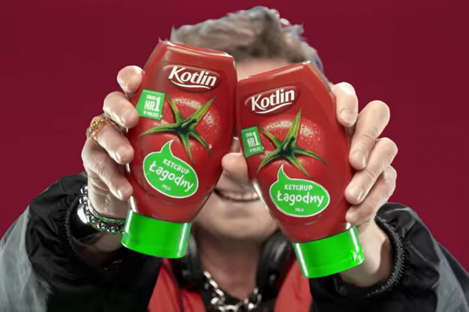 fot. materiały prasowe Piotr Cyrwus jako DJ reklamuje ketchup Kotlin