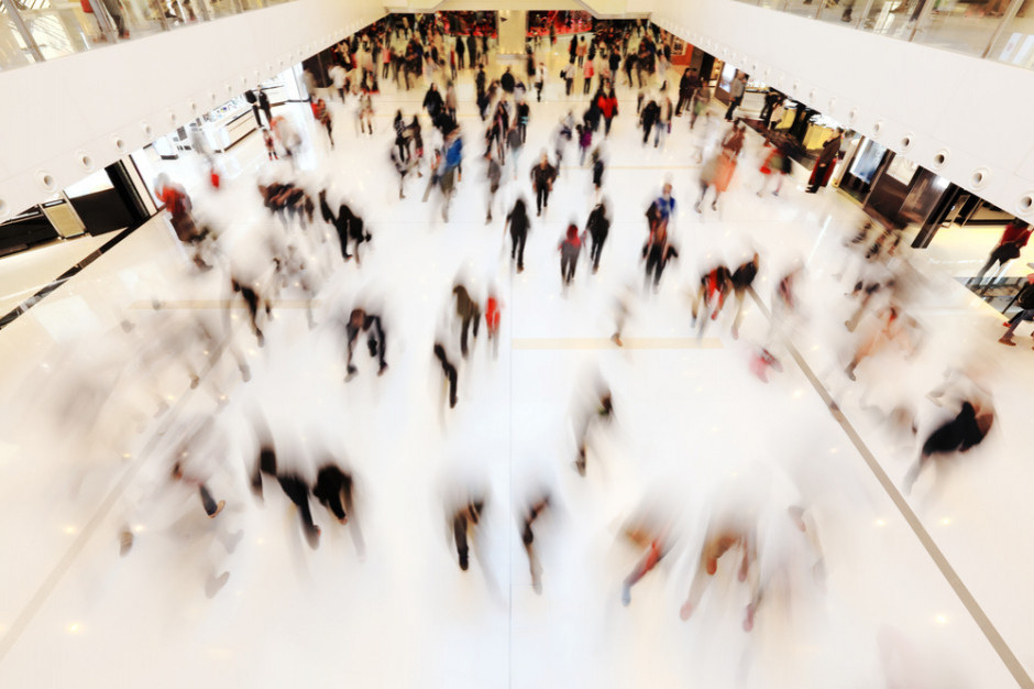 Centra handlowe odwiedza więcej klientów niż  w czasie obowiązywania obostrzeń w handlu
