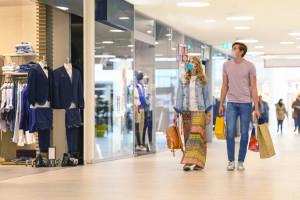 ZPPHiU: Zakupy w centrach handlowych nadal niewielkie