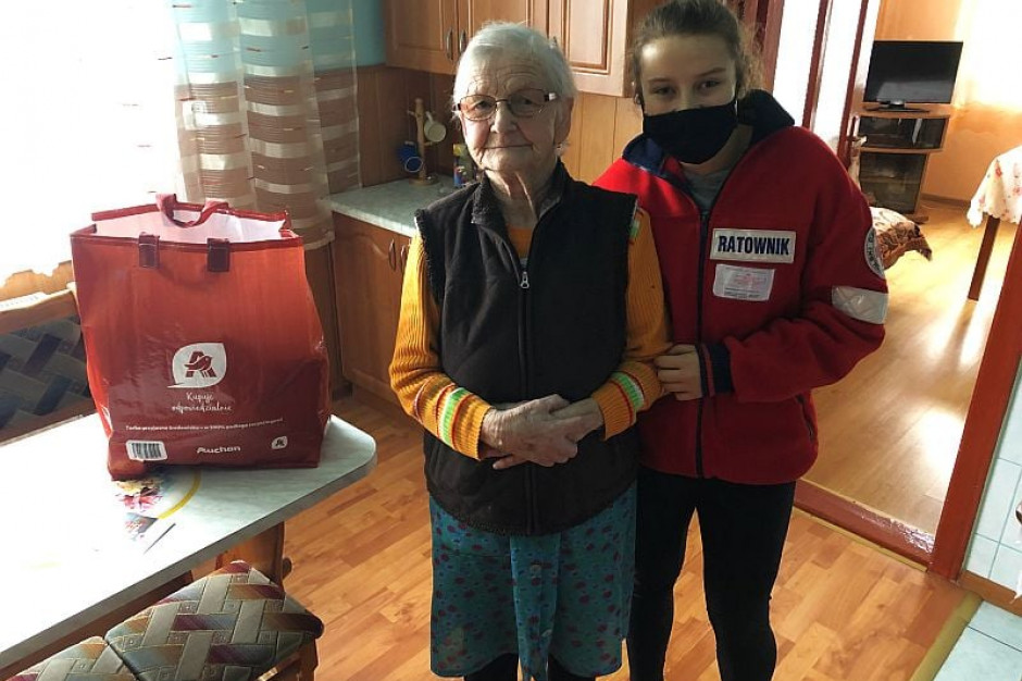 fot. mat. pras. Auchan wspiera seniorów i medyków