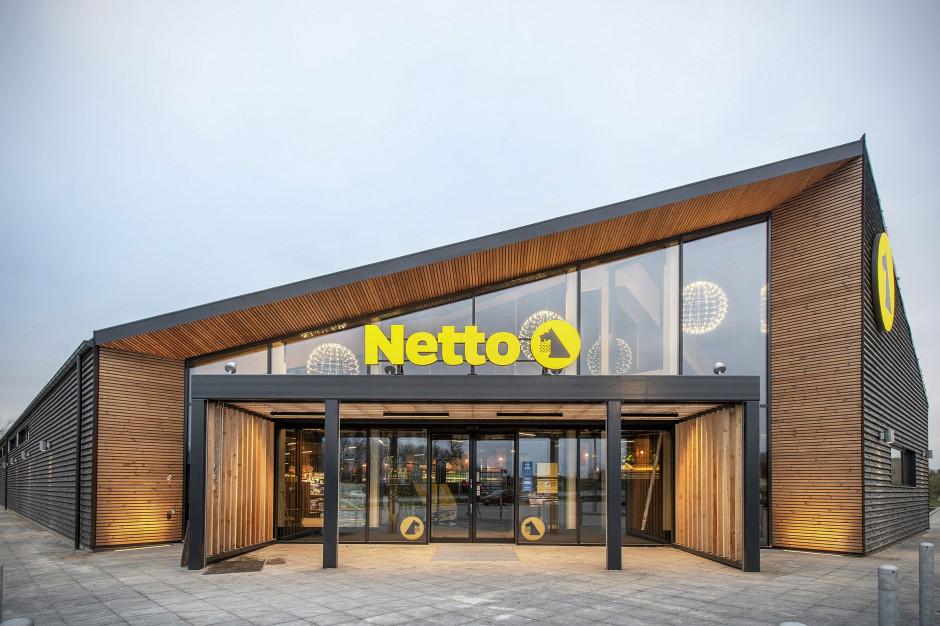Ekologiczny sklep Netto w duńskiej gminie Horsens Kommune, fot. za cfmoller.com Netto otworzyło zrównoważony sklep (galeria)