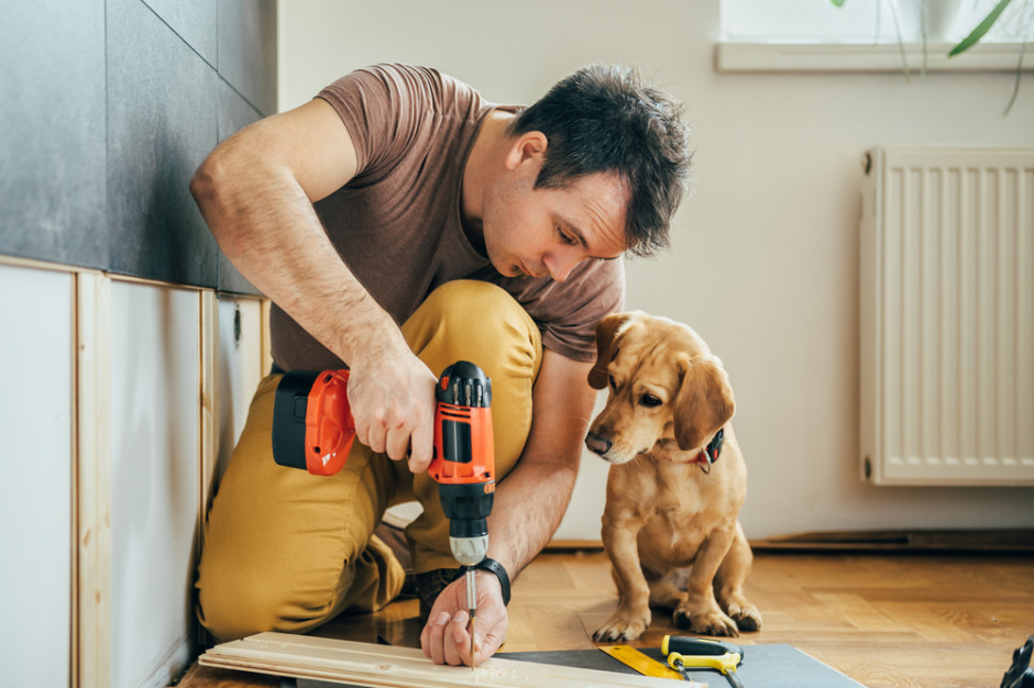 W 2021 r. oczekiwane jest utrzymanie zainteresowania materiałami budowlano-remontowymi przez klientów indywidualnych. Fot. Shutterstock Analitycy: Popyt na materiały remontowo-budowlane utrzyma się