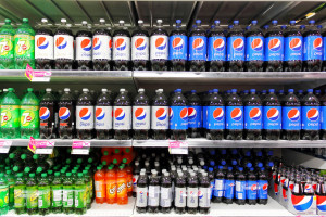 Podatek cukrowy zmienił ceny w sklepach: Podrożała nie tylko cola...