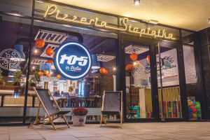 Sieć pizzerii Stopiątka otwiera nowe lokale