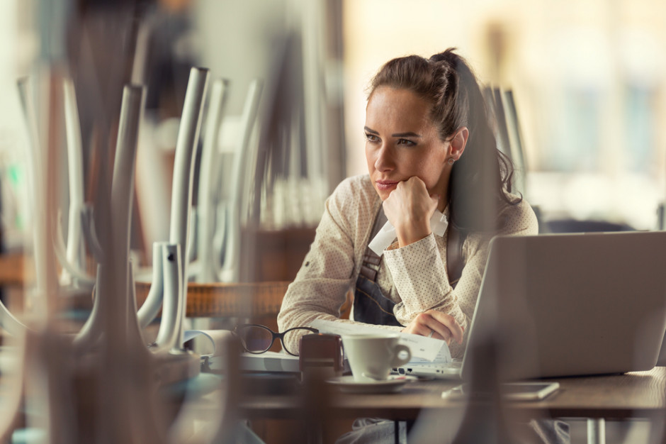 Nie wiadomo jeszcze, jak długo lokale będą zamknięte. Fot. Shutterstock W 2020 roku w gastronomii 200 tys. osób straciło pracę lub zmieniło formę zatrudnienia