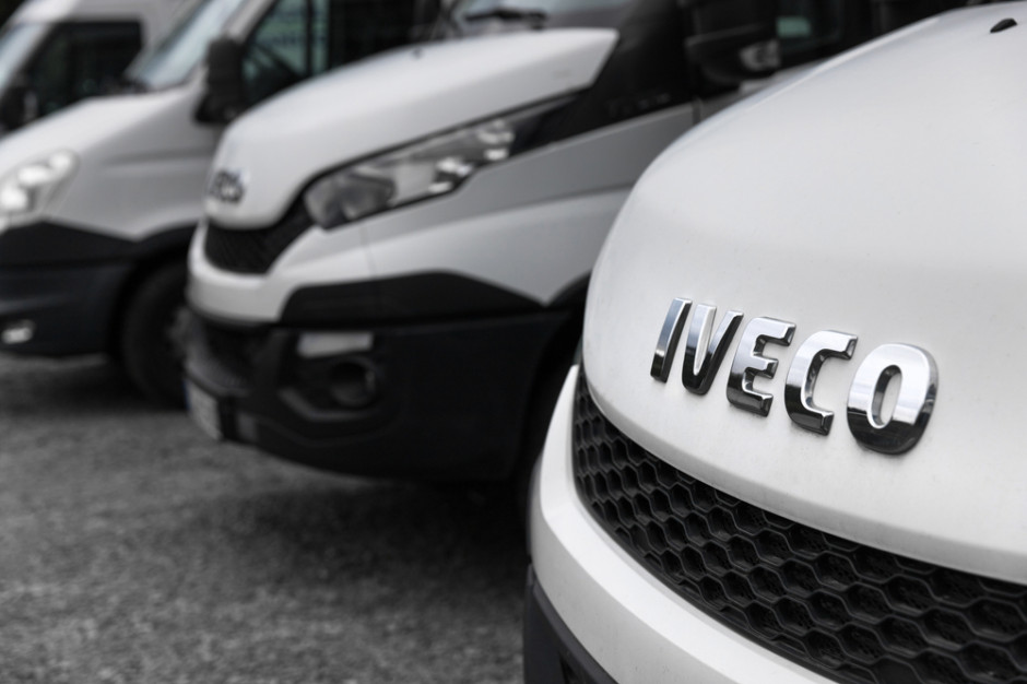 Zarzuty ws. Iveco otrzymało 11 firm i 11 menadżerów, fot. Shutterstock UOKiK wszczął postępowanie wobec importera ciężarówek Iveco