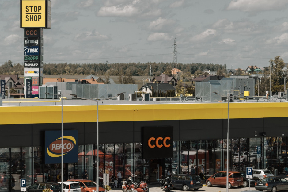 Na zdj. park Stop Shop, fot. raport CBRE Dyskonty wielobranżowe wybierają parki handlowe. Mają niższe czynsze