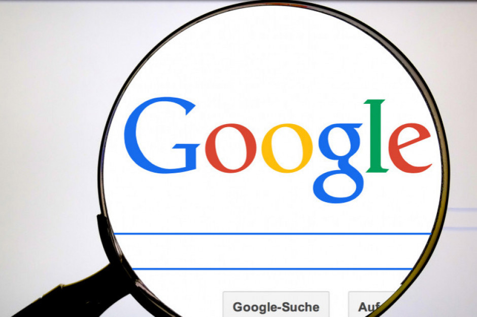 fot. wyszikiwalismy w Google informacji o fotelach gamingowych i łóżkach kontynentalnych, shutterstock Fotele gamingowe i łożka kontynentalne to hity wyszukiwarek
