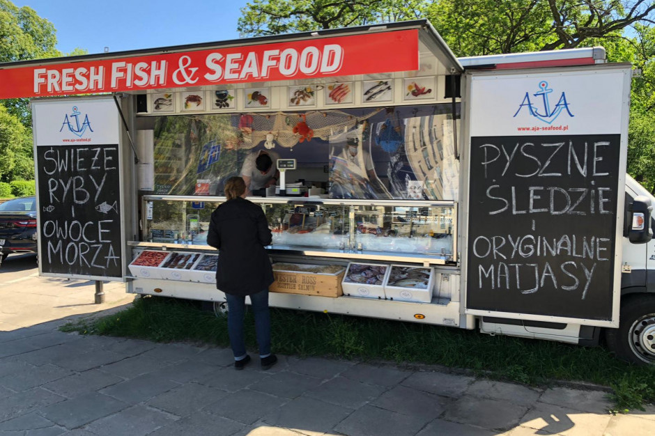 Fishtruck żegna Plac Bankowy, fot. materiały prasowe Fishtruck proponuje ryby z dowozem