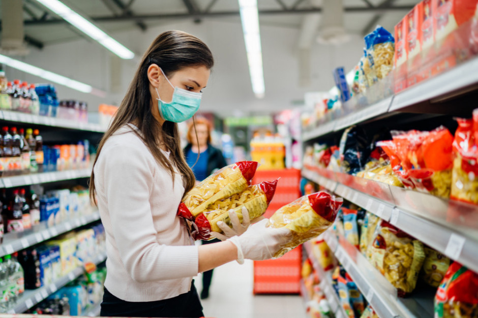 Możliwe modyfikacje limitów osób w sklepach, fot. Shutterstock Możliwe zmiany limitów klientów w sklepach