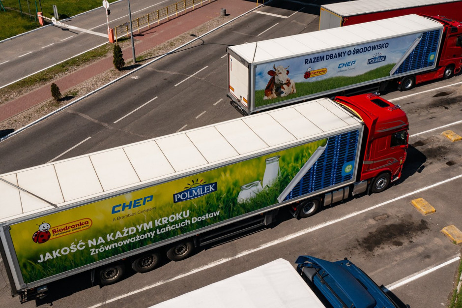 Partnerstwo Biedronki, Polmlek i CHEP w łańcuchu dostaw, fot. materiały prasowe Koalicja Biedronki, Polmleku i CHEP w łańcuchu dostaw