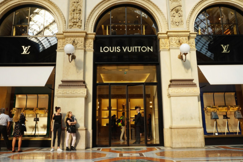 Bernard Arnault to właściciel holdingu LVMH (Louis Vuitton Moët Hennessy). Fot. Shutterstock Potentat na rynku dóbr luksusowych najbogatszy na świecie. Zdetronizował właściciela Amazona
