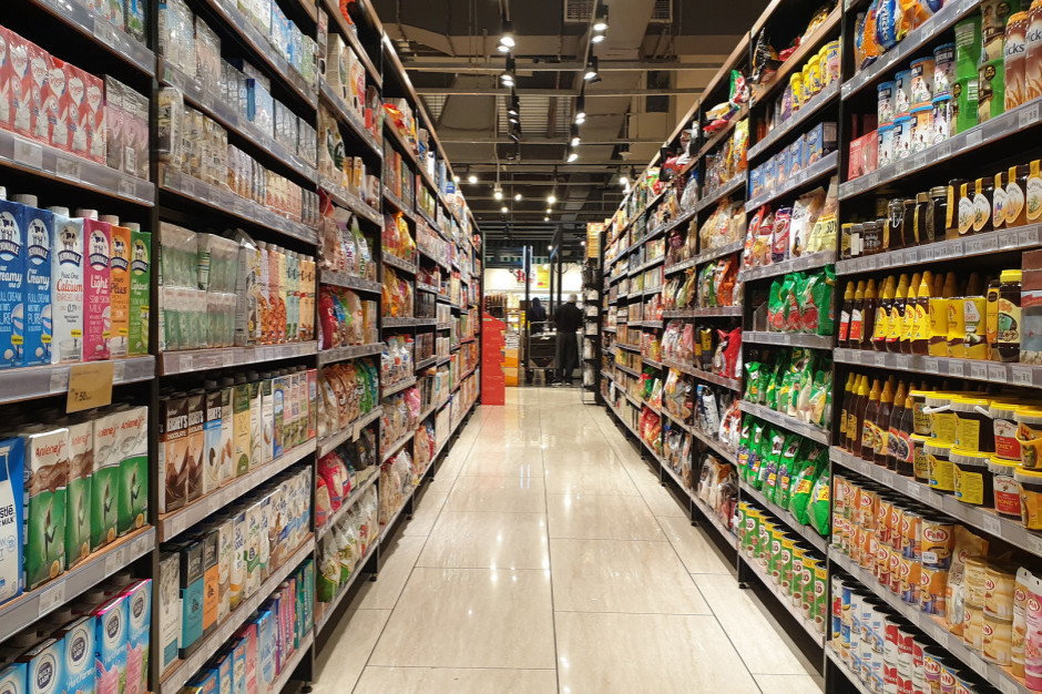 opłata cukrowa zmniejszyła sprzedaż słodkich napojów o 14 proc, shutterstock Sprzedaż produktów objętych podatkiem cukrowym spadła o 14 proc.