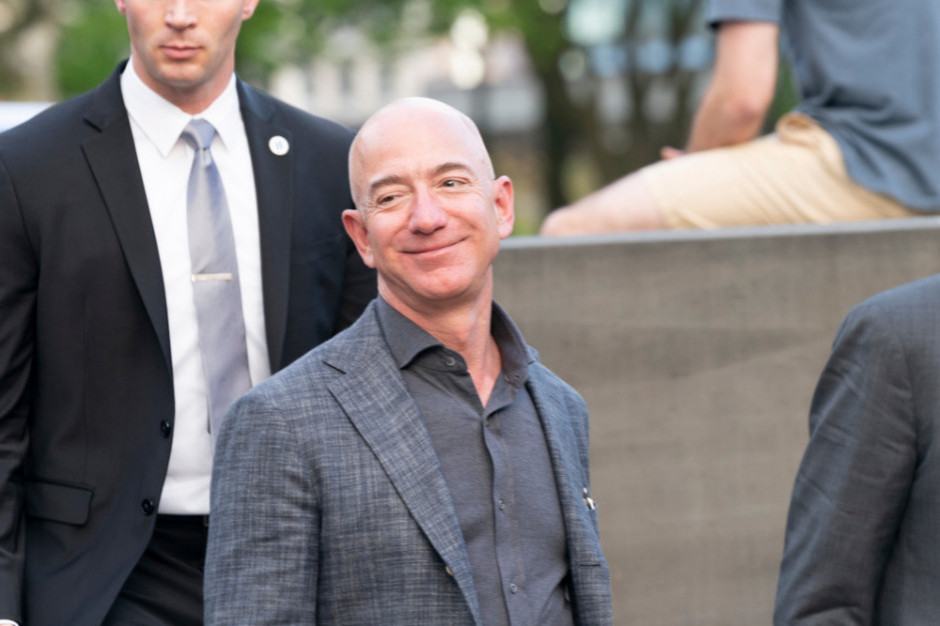Właściciel koncernu Amazon, Jeff Bezos, poleci w kosmos, fot. Shutterstock Właściciel Amazona i jego brat polecą w kosmos