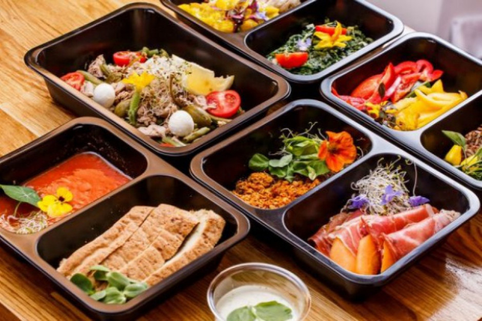 31% respondentów posiada doświadczenia w korzystaniu z diet pudełkowych lub chce skorzystać z takiej diety w przyszłości. Fot. Shutterstock Badanie: Co trzeci Polak aktywny zawodowo interesował się dietą pudełkową