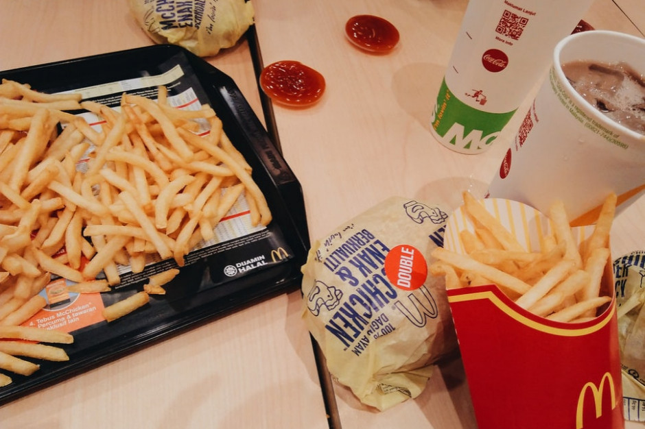 17 czerwca 1992 roku nastąpiło otwarcie pierwszej restauracji McDonald’s w Polsce, fot. unsplash Kartka z kalendarza: 29 lat temu otwarto pierwszy McDonald's w Polsce
