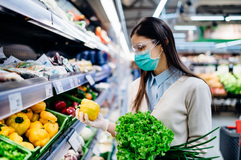 Firmy detaliczne w większym stopniu niż hurtowe odczuwają barierę kosztów zatrudnienia. Fot. Shutterstock PIE: Handel radzi sobie mimo barier. Firmy hurtowe w lepszej kondycji od detalicznych