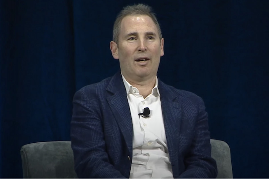 Andy Jassy, fot. za YouTube/Amazon Oficjalna zmiana warty w Amazonie. Jassy zastępuje Bezosa