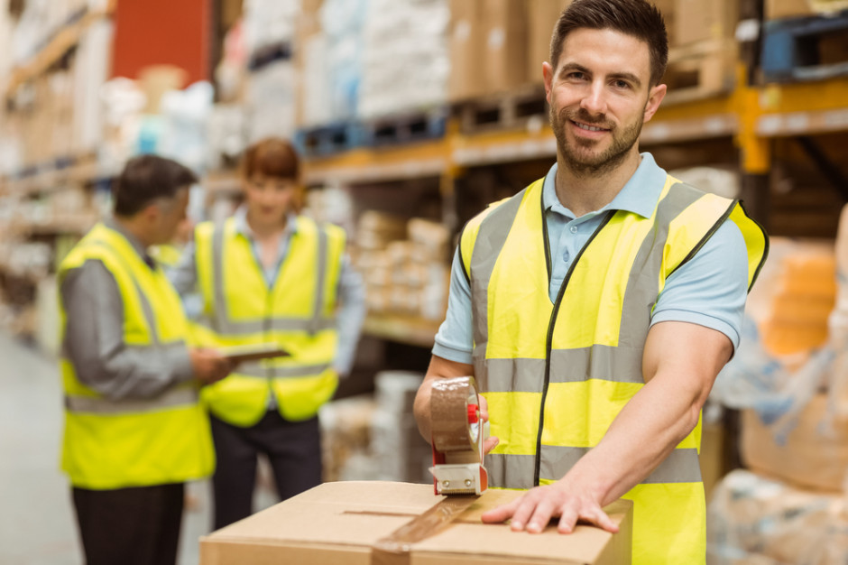 62% firm logistycznych zamierza zwiększać liczebność kadry, fot. shutterstock Zarobki kierowników magazynów sięgają nawet 14 tys. zł brutto