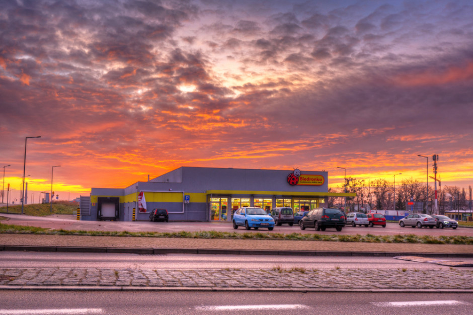Zarządca parkingów przy sklepach Biedronka i Aldi ukarany finansowo przez prezesa UOKiK, fot. shutterstock Zarządca parkingów przy sklepach Biedronka i Aldi ukarany