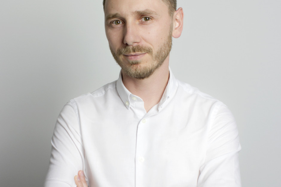 Grzegorz Kapusta, dyrektor ds. inżynierii i szef warszawskiego biura Snowflake, fot. materiały prasowe Snowflake otwiera w Warszawie centrum programistyczne. Klientem firmy jest Żabka