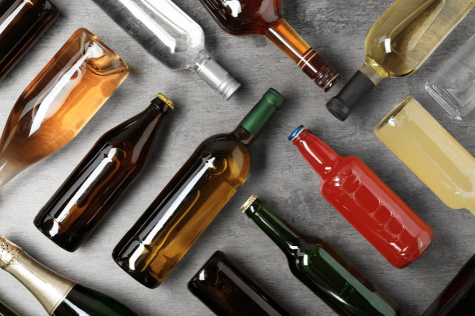 fot. liczba koncesji w Warszawie wzrośnie, shutterstock Rada Warszawy zwiększyła liczbę koncesji alkoholowych w mieście