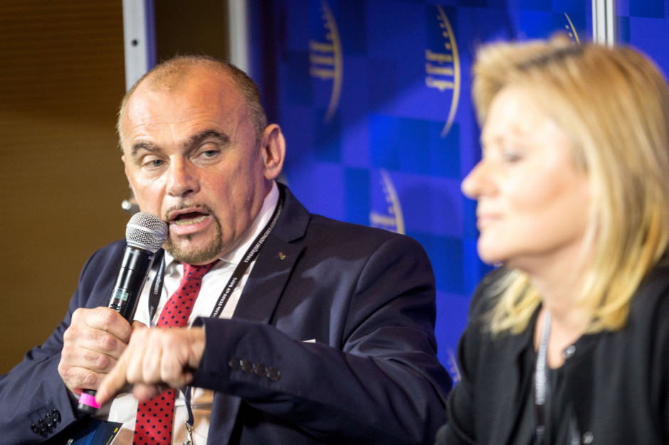 Przewodniczący Krajowego Sekretariatu Banków, Handlu i Ubezpieczeń NSZZ „Solidarność” Alfred Bujara chce uszczelnienia ustawy o handlu w niedziele / fot. PTWP Bujara o handlu w niedziele: sprzedaż przeważająca powinna być określona na poziomie 50 proc.