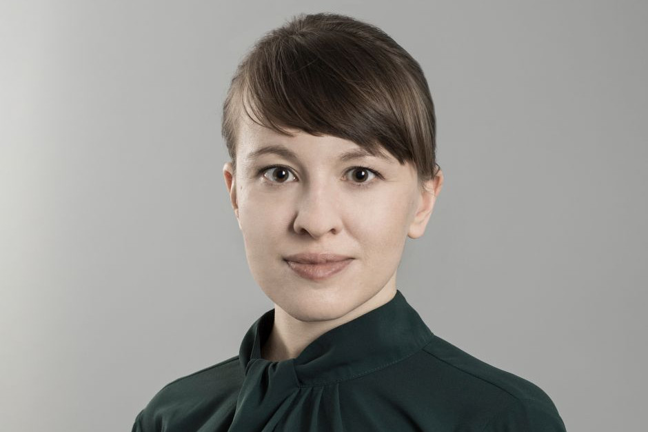 Wystąpienie czwartej fali zachorowań jesienią tego roku, najprawdopodobniej oznaczać będzie ponowne funkcjonowanie branży gastronomicznej jedynie w formie dostaw posiłków - mówi Magdalena Filip, Starszy analityk rynku handlu detalicznego w firmie PMRFot. materiały prasowe PMR: Realna odbudowa branży HoReCa od 2022 r.