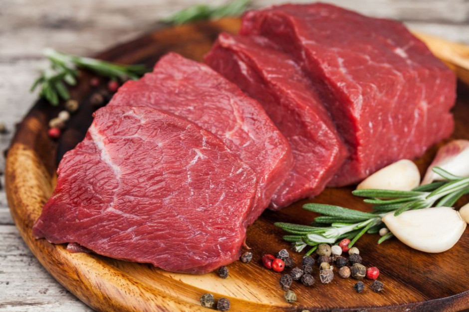 Podatek od mięsa przyniesie więcej szkody niż pożytku?, fot. Shutterstock Społeczeństwo straci na podatku od mięsa?