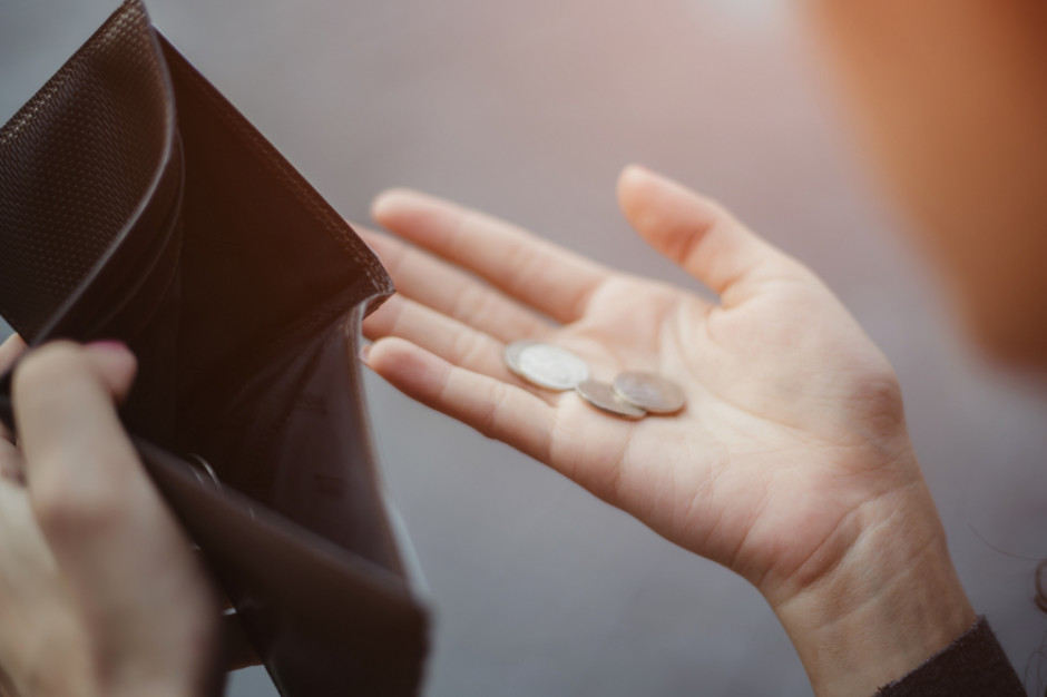 37,6% Polaków uważa, że ich zdrowie psychiczne uległo pogorszeniu w czasie pandemii; fot. shutterstock Wzrost cen poważnie uderza w zdrowie psychiczne Polaków