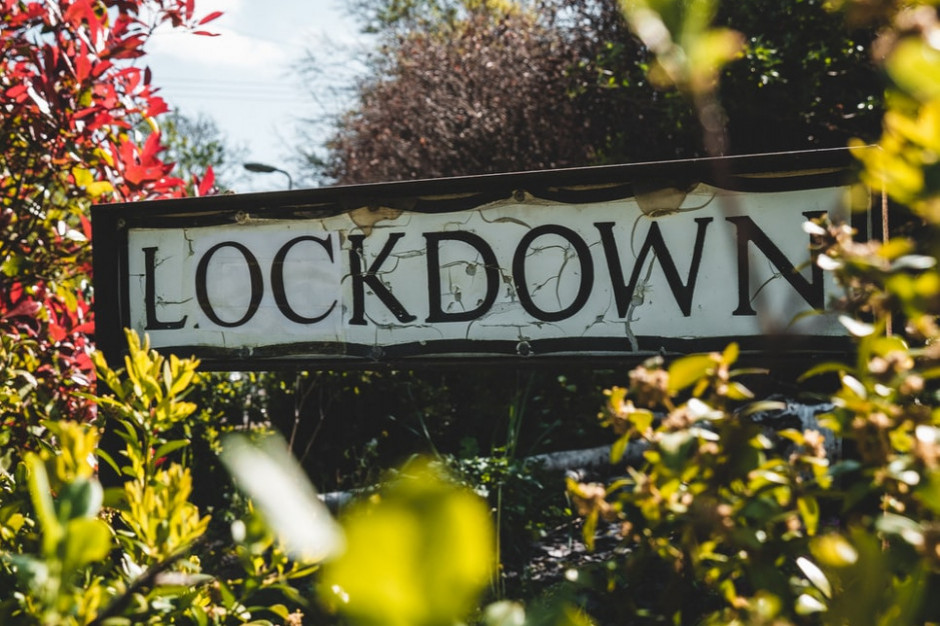 fot. lockwodny lokalne będą naszą codziennoscią? unplush Prof. Marczyńska: nikt nie chce jesienią lockdownu