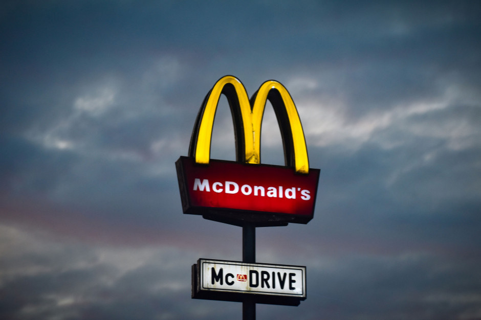 McDonald's czasowo wycofuje z menu we wszystkich lokalach w Wielkiej Brytanii koktajle mleczne , fot. unsplash Przez problemy z dostawami McDonald's wycofuje z menu koktajle mleczne