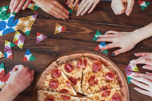Empik i Pizza Hut we wspólnej akcji promującej pizzę i gry planszowe