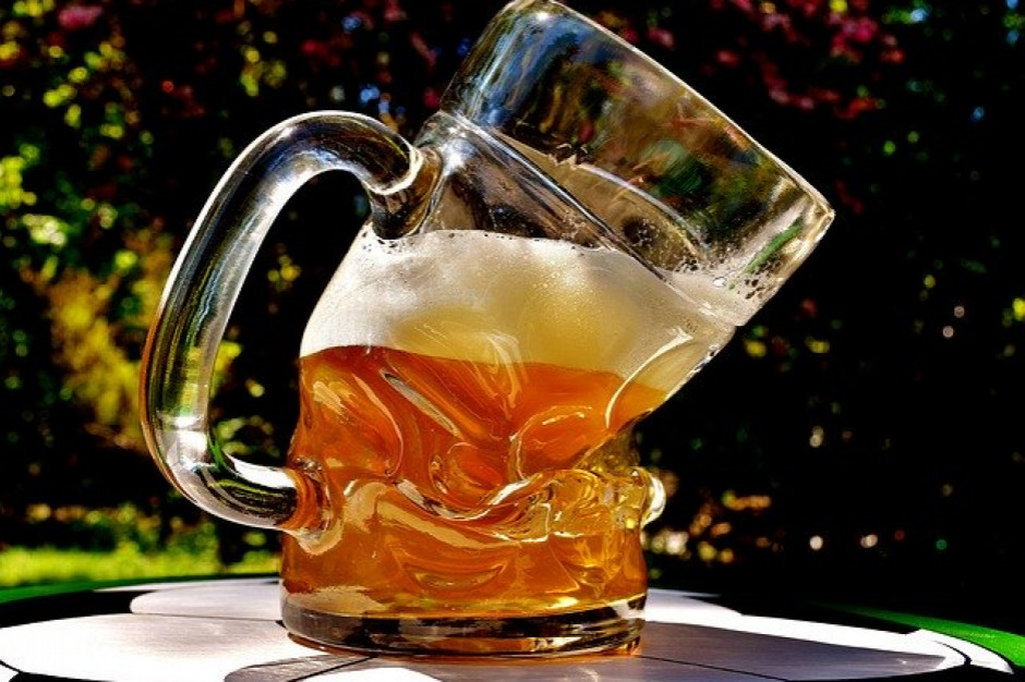 Ministerstwo Finansów planuje podwyższenie stawek akcyzy m.in. na piwo, fot. fot. pixabay.com/Alexas_Fotos Będą podwyżki akcyzy na alkohol i wyroby tytoniowe