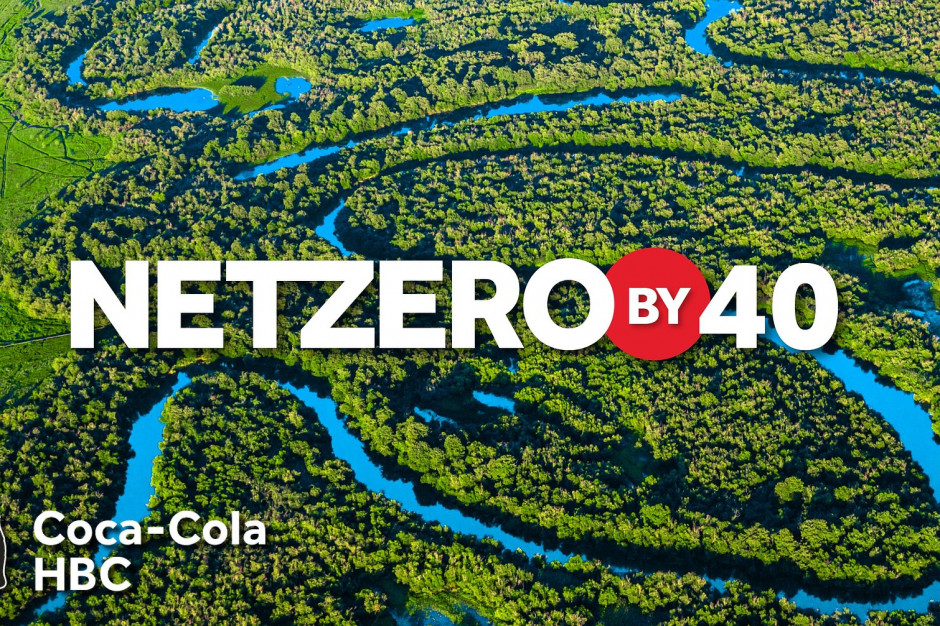 Coca-Cola HBC zobowiązuje się do osiągnięcia zerowej emisyjności netto do roku 2040. fot. materiały prasowe Zarobki dyrektorów Coca-Cola uzależnione od redukcji CO2?