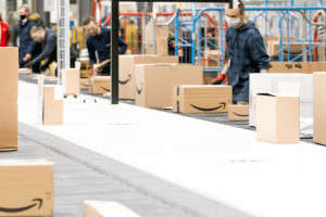 Poczta Polska obsłuży dostawy Amazon Prime