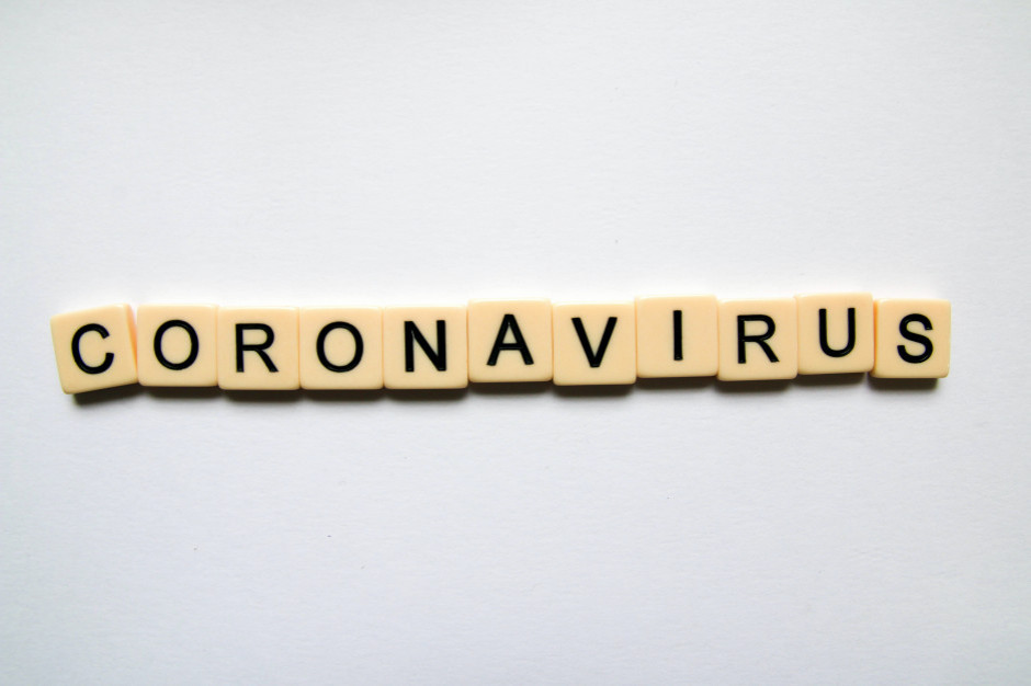 Czwarta fala koronawirusa; fot. unsplash.com Niedzielski: Zakażenia na poziomie 5 - 7 tys. nie wymagają decyzji wpływających na gospodarkę