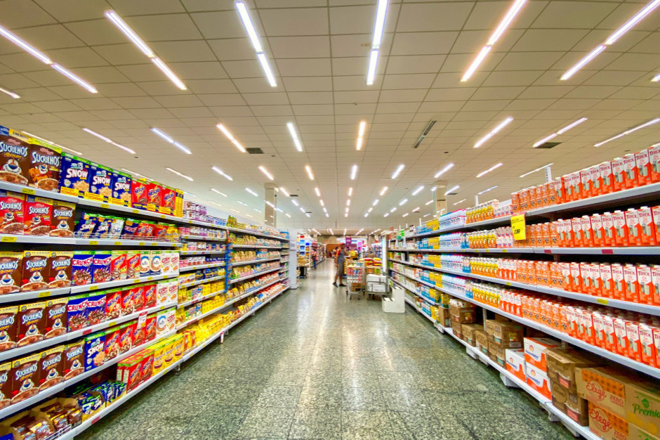 Credit Agricole: Pogorszenie nastrojów konsumenckich będzie ograniczać wzrost sprzedaży detalicznej