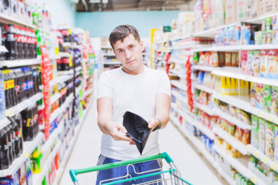Polski Instytut Ekonomiczny spodziewa się szybszego niż w październiku wzrostu cen w nadchodzących miesiącach. Fot. Shutterstock Prognoza PIE - w grudniu inflacja przekroczy 7 proc.